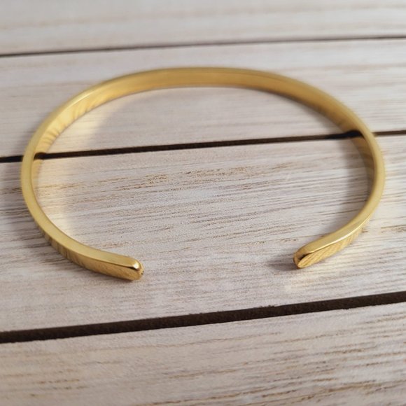 Motivational Bracelets - One Day At A Time Bracelets in GOLD - Picture 5 of 6